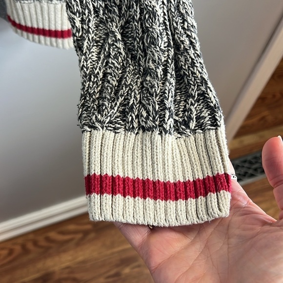 ROOTS Canada Cabin Knit Sweater Hoodie sz Medium - Picture 3 of 10